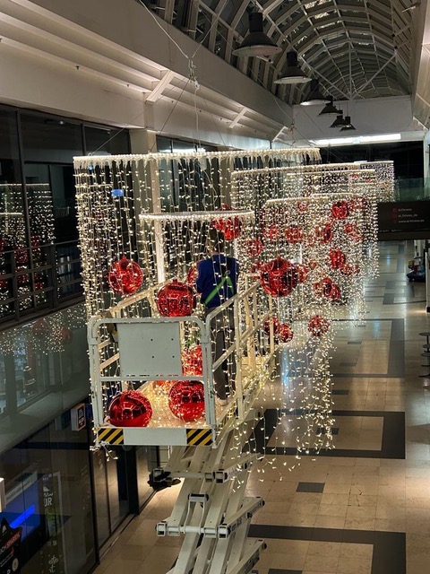 die stadtgalerie langenfeld im weihnachtsglanz: ein blick hinter die kulissen stadtgalerie langenfeld IMG 20231127 WA0002 Stadtgalerie Langenfeld